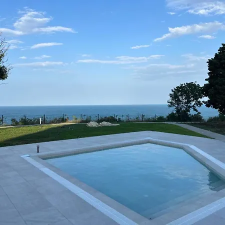 Azure Infinity - Sea View, Pools & - Over The Sea And Under The Sky Appartement Varna