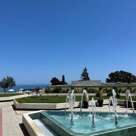 Azure Infinity - Sea View, Pools & - Over The Sea And Under The Sky Varna