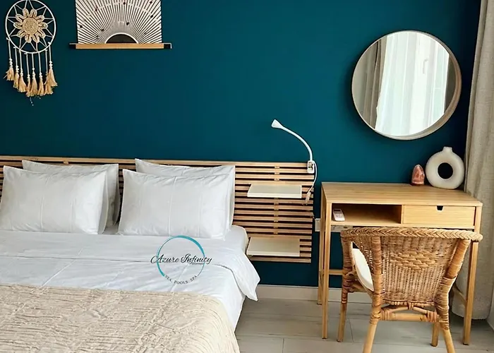 Daire Azure Infinity - Sea View, Pools & - Over The Sea And Under The Sky Varna